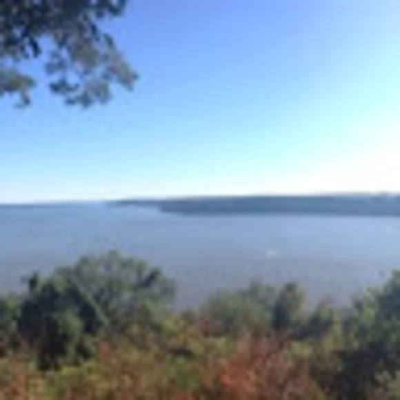 Meet your Posher, Steph - Picture 1 of 1